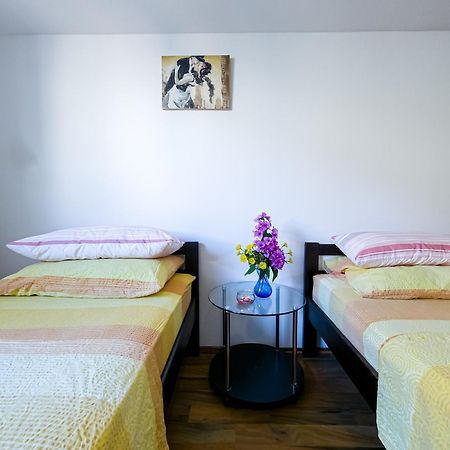 Apartments Mani โตรกีร์ ภายนอก รูปภาพ