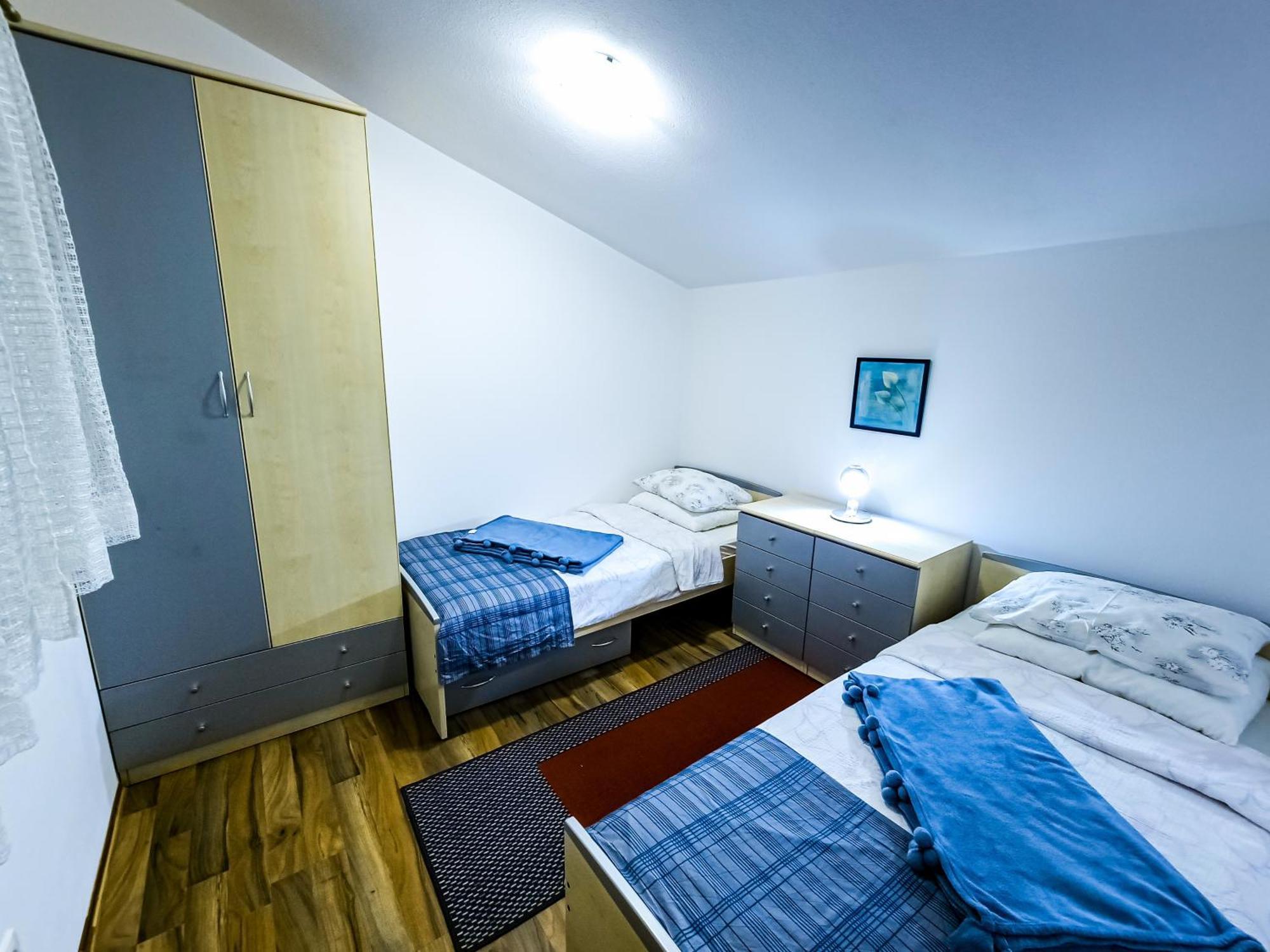Apartments Mani โตรกีร์ ภายนอก รูปภาพ