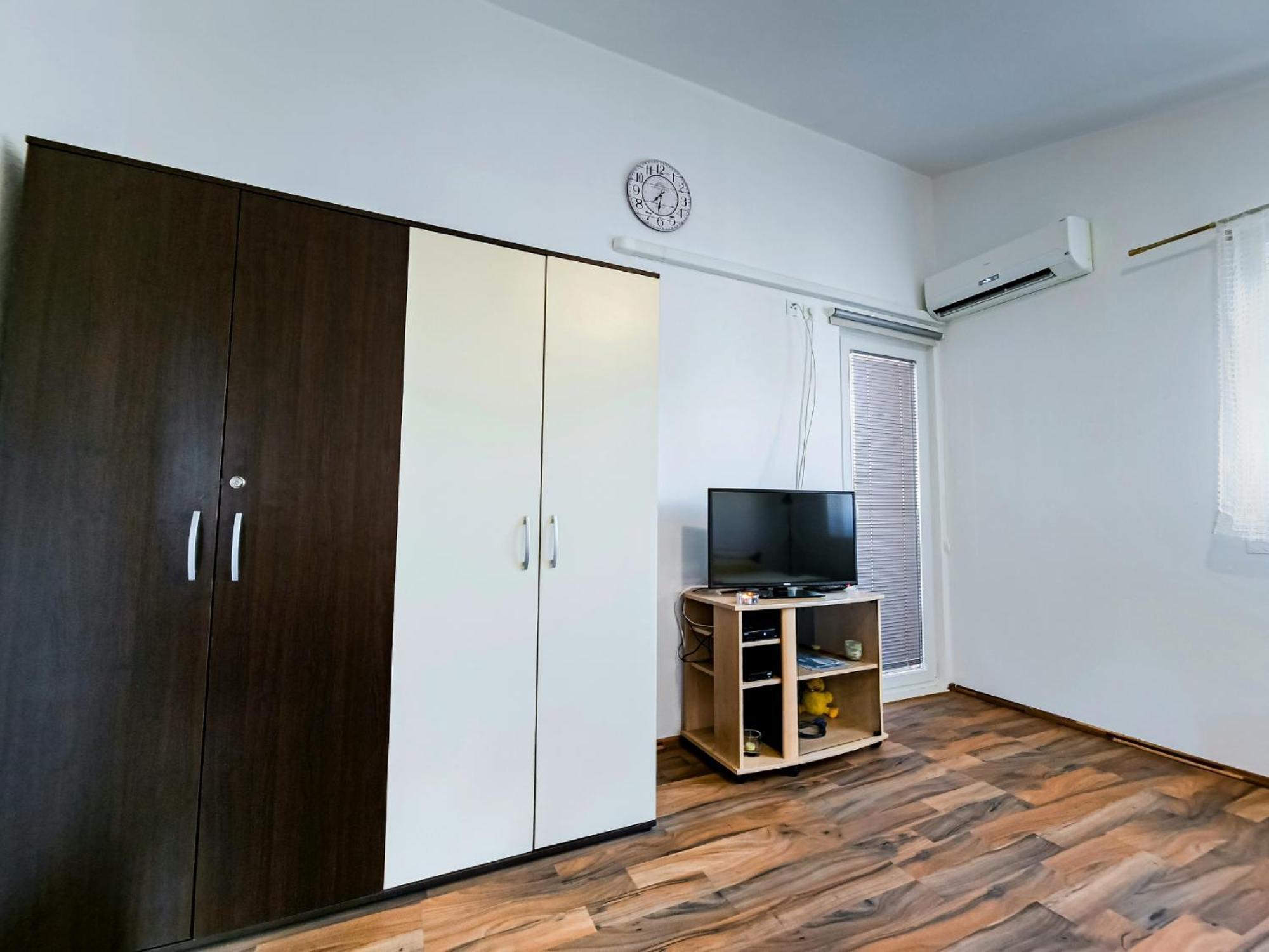 Apartments Mani โตรกีร์ ภายนอก รูปภาพ