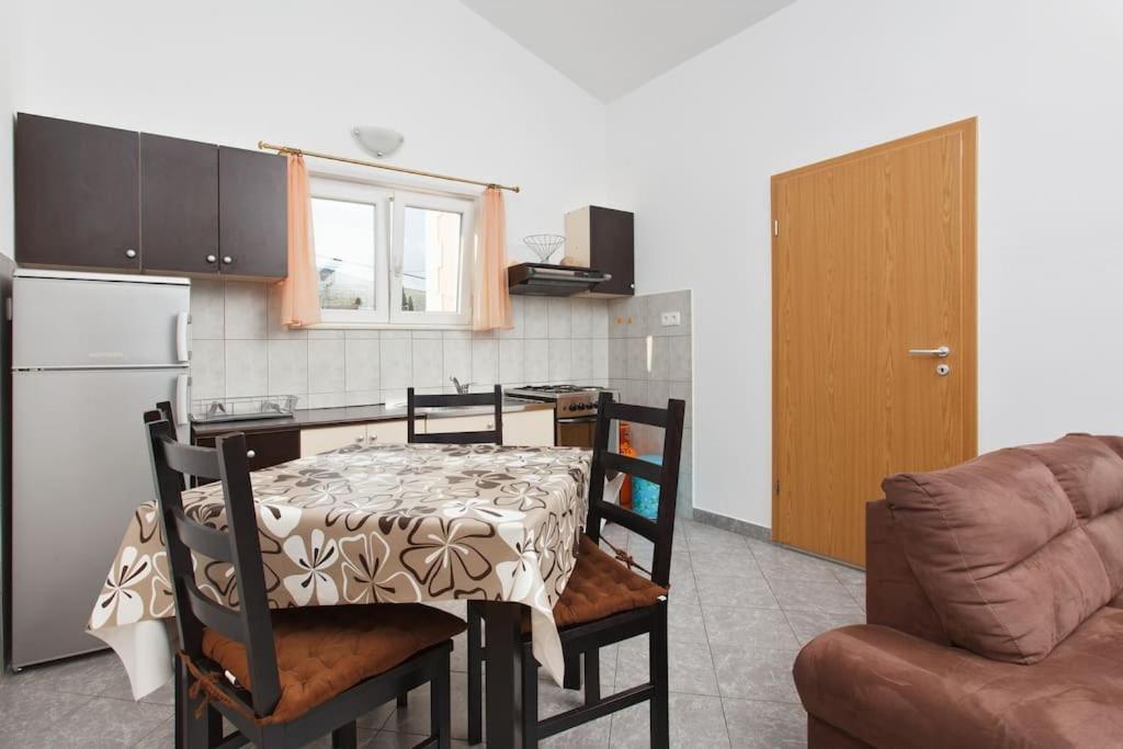 Apartments Mani โตรกีร์ ภายนอก รูปภาพ