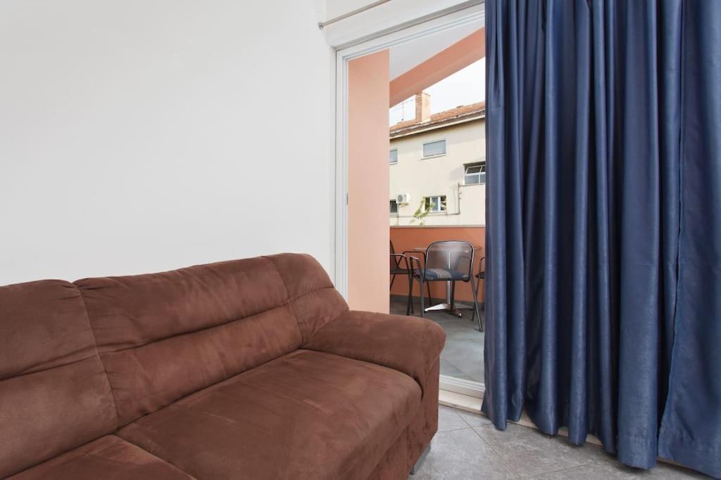 Apartments Mani โตรกีร์ ภายนอก รูปภาพ