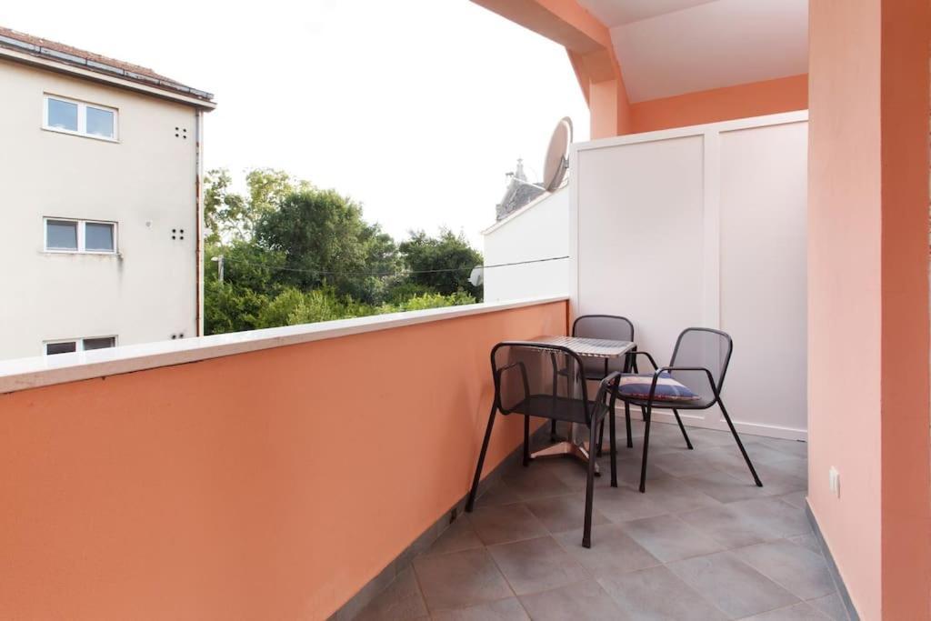 Apartments Mani โตรกีร์ ภายนอก รูปภาพ